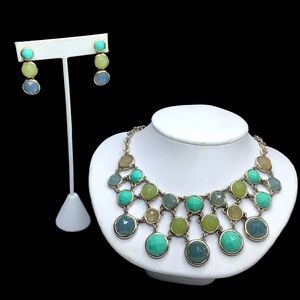 🌺Vintage 2 PC. Crown Trifari Set